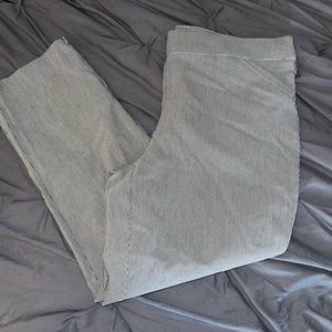 Liz Claiborne Pull-On Slack Pant